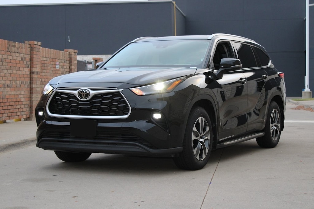 Used 2022 Toyota Highlander XLE SUV