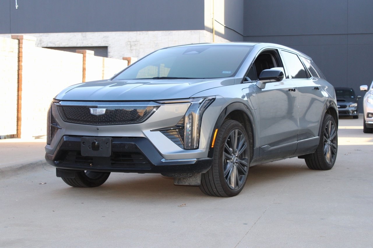 Used 2025 Cadillac OPTIQ Sport 2 with VIN 3GYK3GMR0SS213022 for sale in McKinney, TX