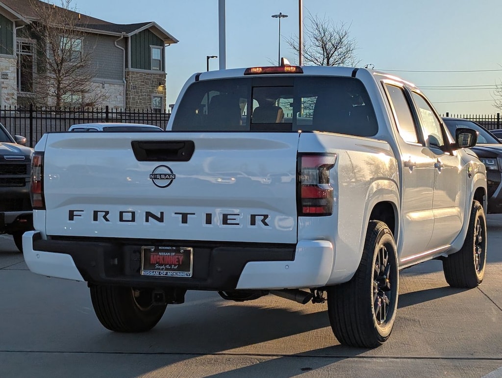 New 2026 Nissan Frontier SV Truck Crew Cab