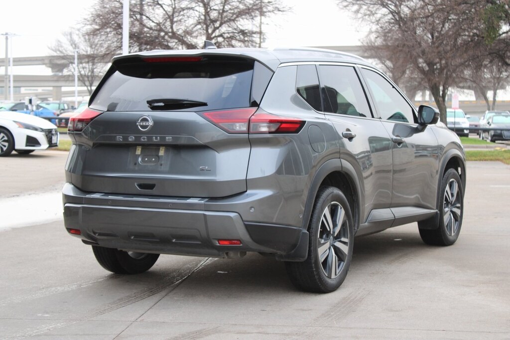 Used 2024 Nissan Rogue SL w/Premiumpkg SUV