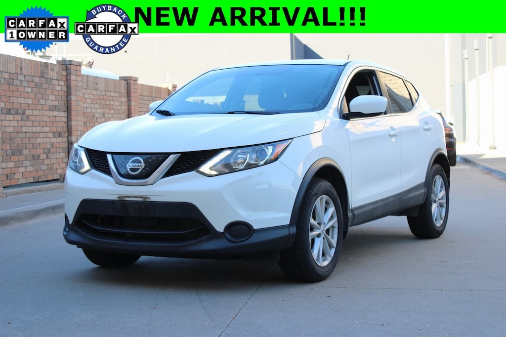 Used 2018 Nissan Rogue Sport S w/Appearancepkg SUV