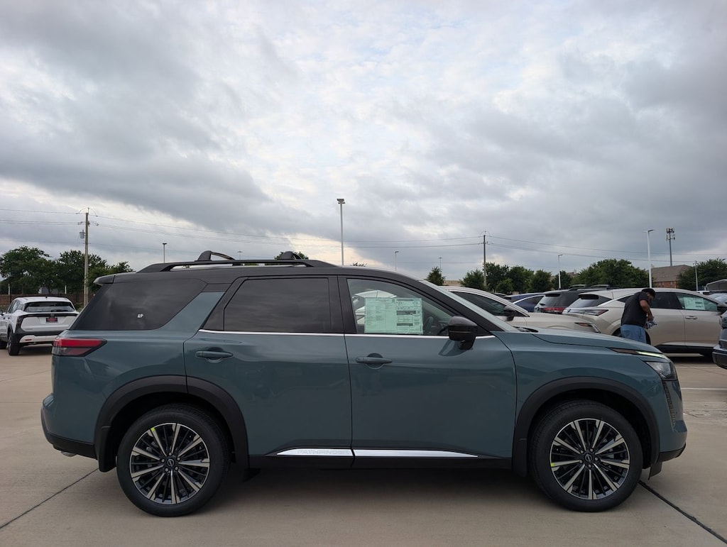 New 2026 Nissan Pathfinder Platinum SUV