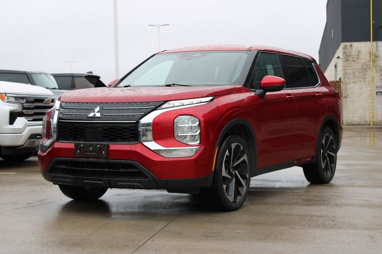 Used 2022 Mitsubishi Outlander ES with VIN JA4J3TA84NZ041374 for sale in Mckinney, TX