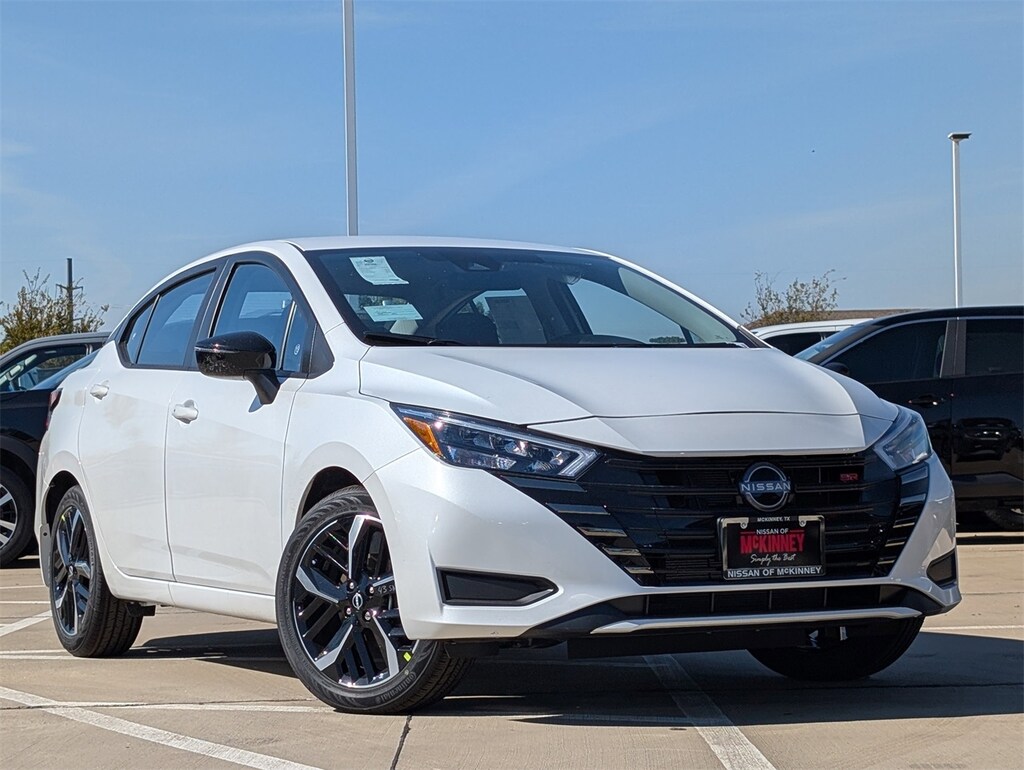 New 2025 Nissan Versa 1.6 SR Sedan