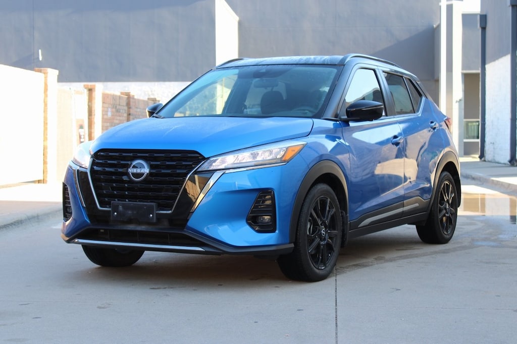 Used 2023 Nissan Kicks SR SUV