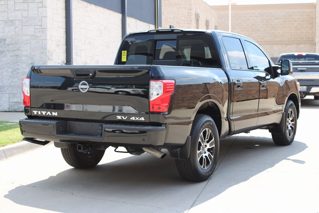 Used 2024 Nissan Titan SV w/Convp/Utilityp/Towp Truck Crew Cab