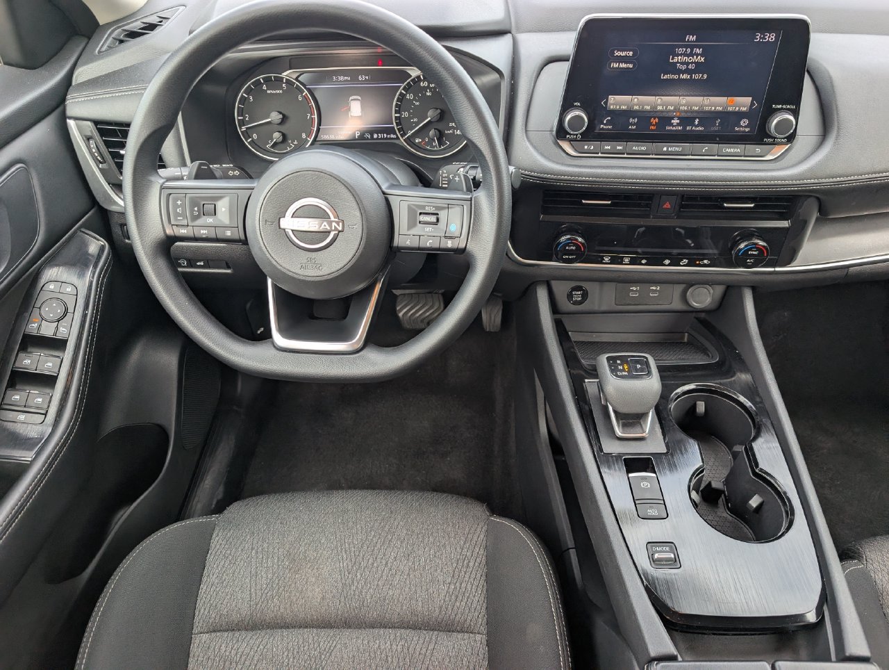 2024 Nissan Rogue SV thumbnail 10