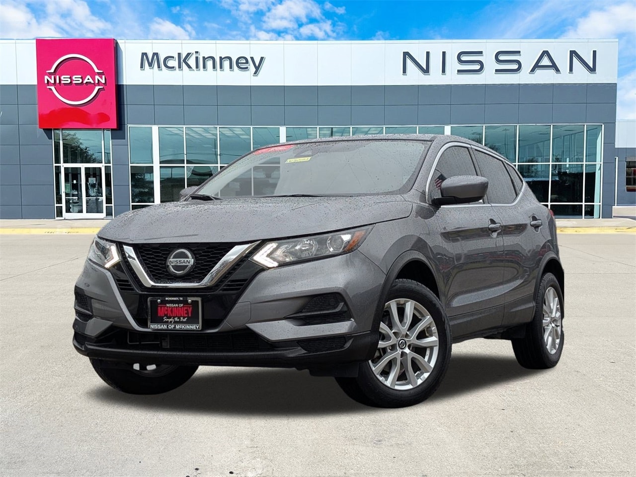 2020 Nissan Rogue Sport S's photo