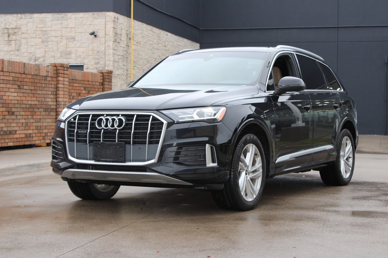 2021 Audi Q7 45 Premium Plus photo 2