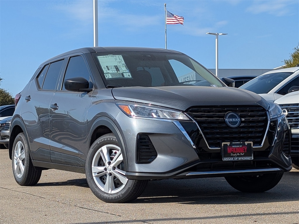 New 2025 Nissan Kicks Play S SUV