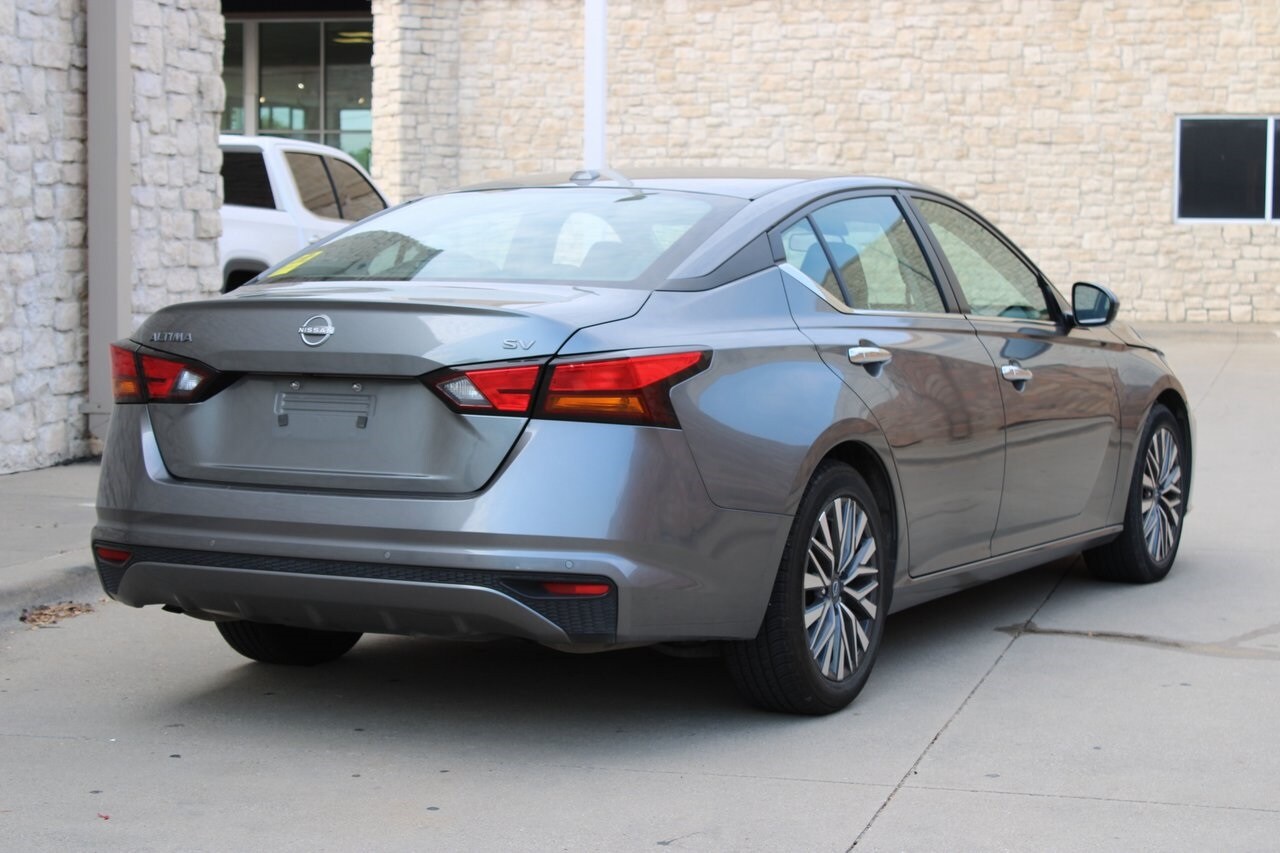 2023 Nissan Altima 2.5 SV photo 3