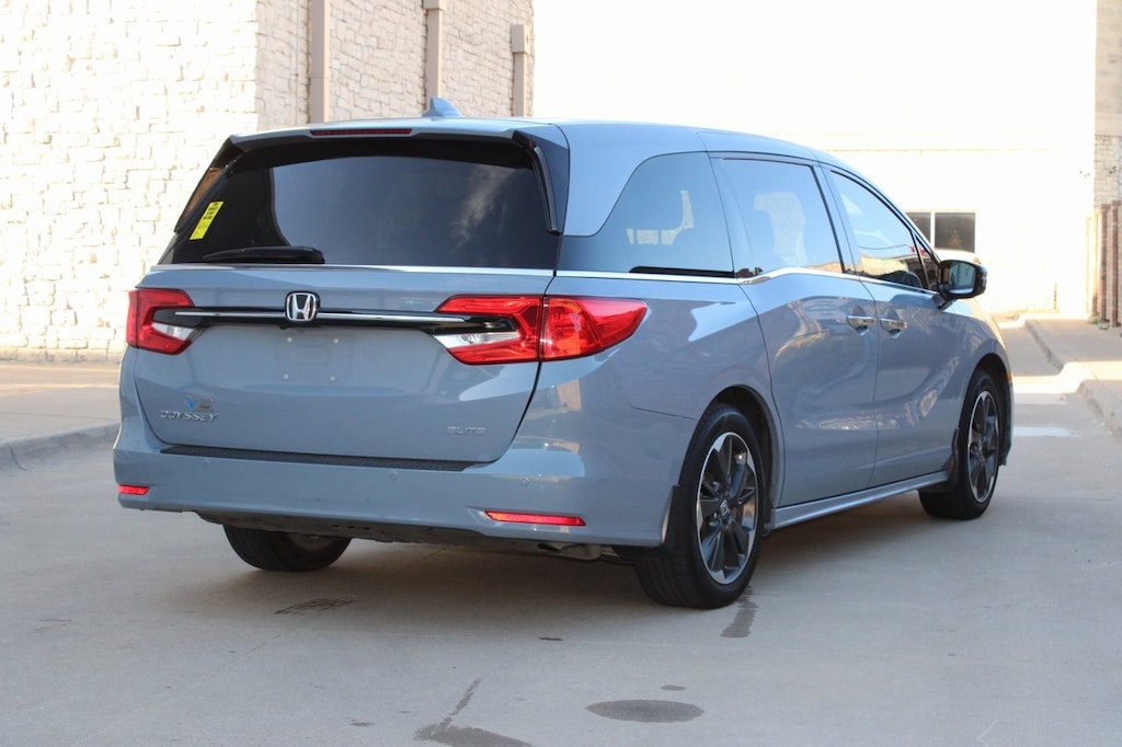 Used 2024 Honda Odyssey Elite w/Nav/Reardvd Van