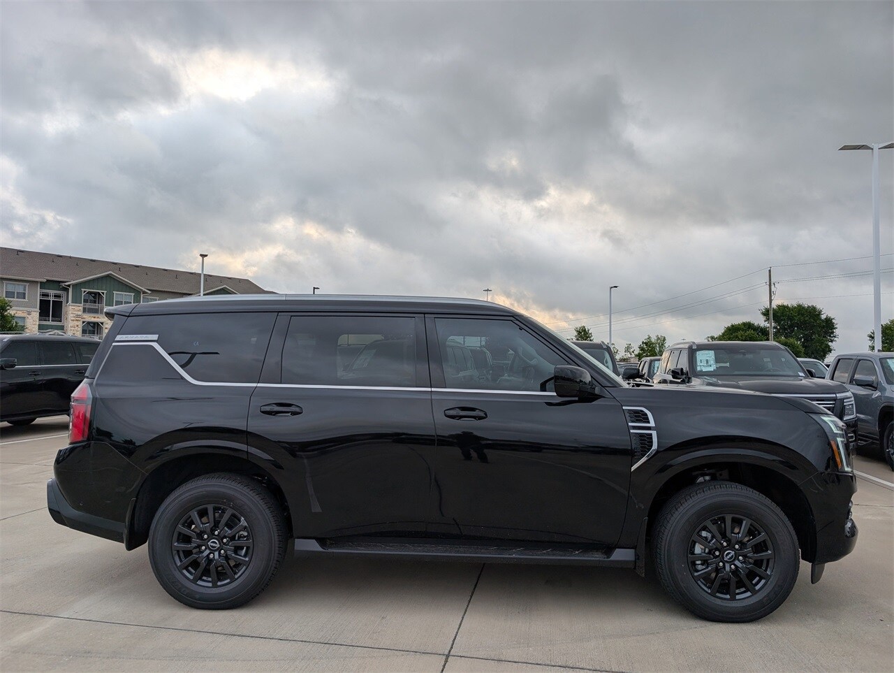 2025 Nissan Armada SV photo 3