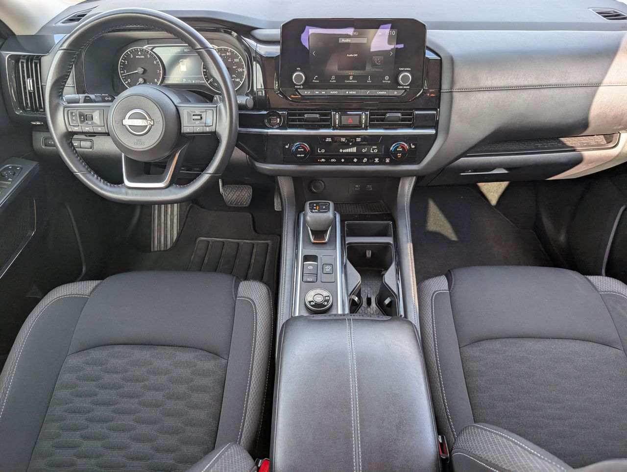 2025 Nissan Pathfinder SV - Photo 9
