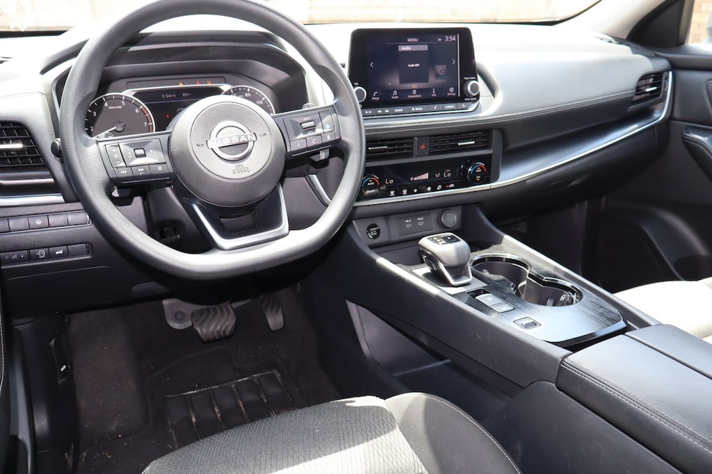 Used 2024 Nissan Rogue SV SUV