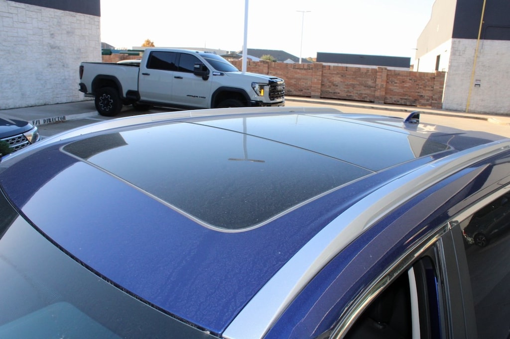 Used 2023 Nissan Rogue SV w/Premiumpkg SUV