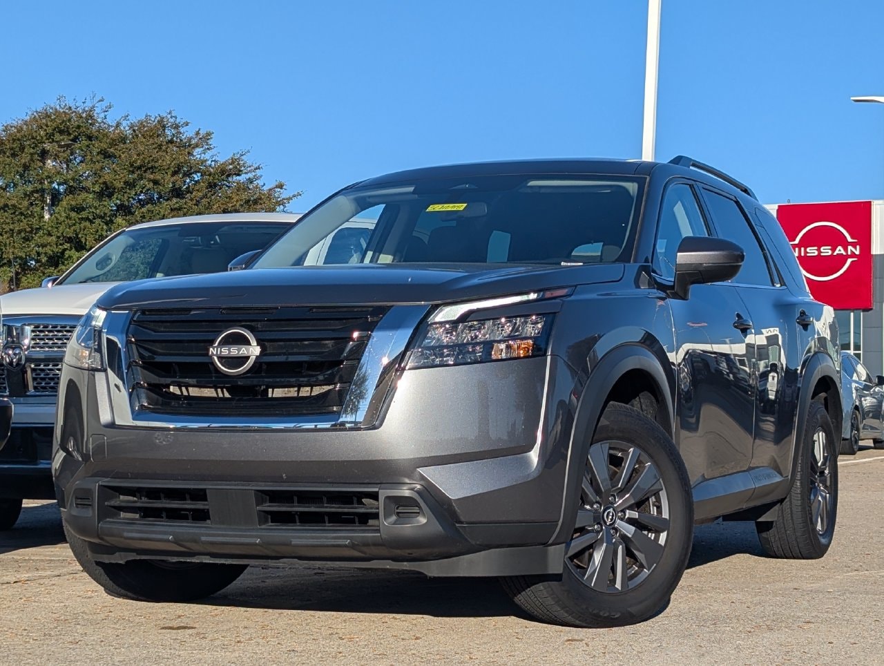 Gray (Gun Metallic) 2025 Nissan Pathfinder SUV / Crossover Front-Wheel Drive Automatic
