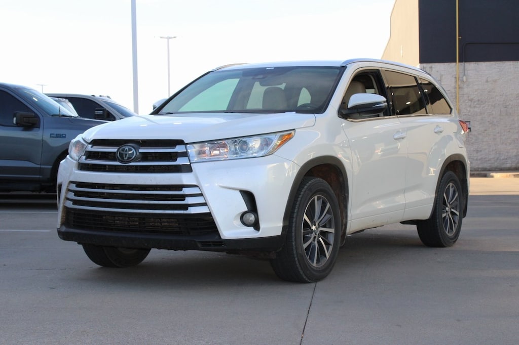 Used 2018 Toyota Highlander XLE SUV