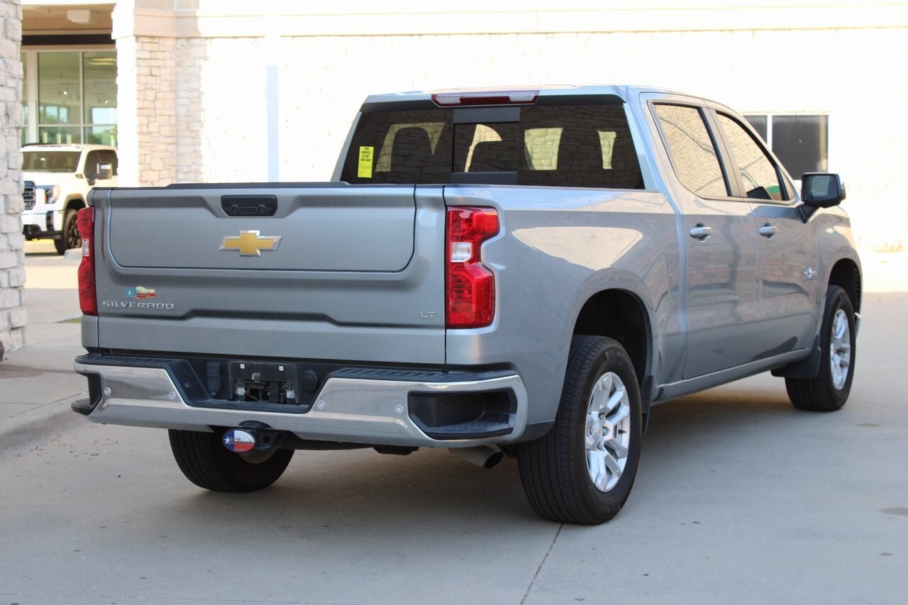 2024 Chevrolet Silverado 1500 LT photo 3