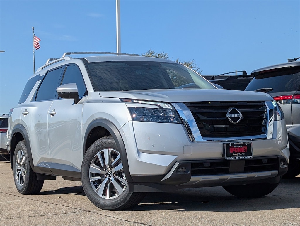 New 2025 Nissan Pathfinder SL SUV