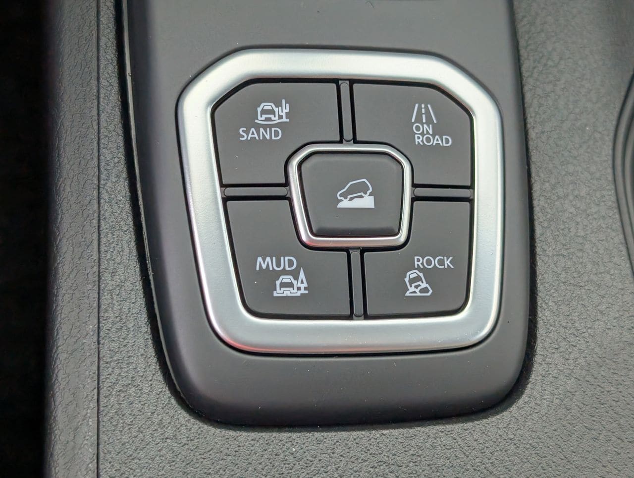 2026 Nissan Frontier PRO-4X - Photo 17