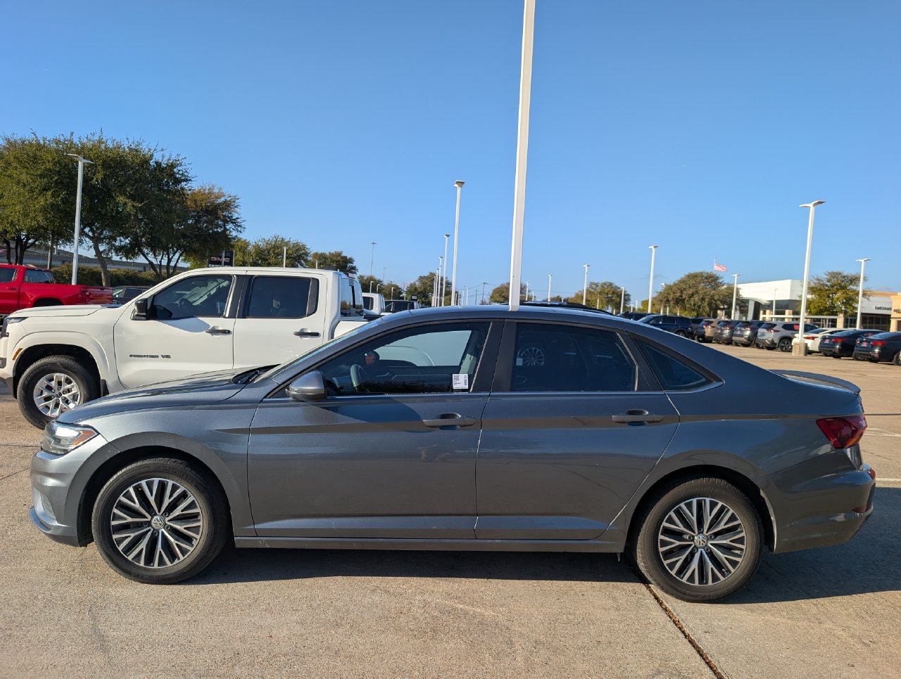 Used 2019 Volkswagen Jetta 1.4T SE Sedan