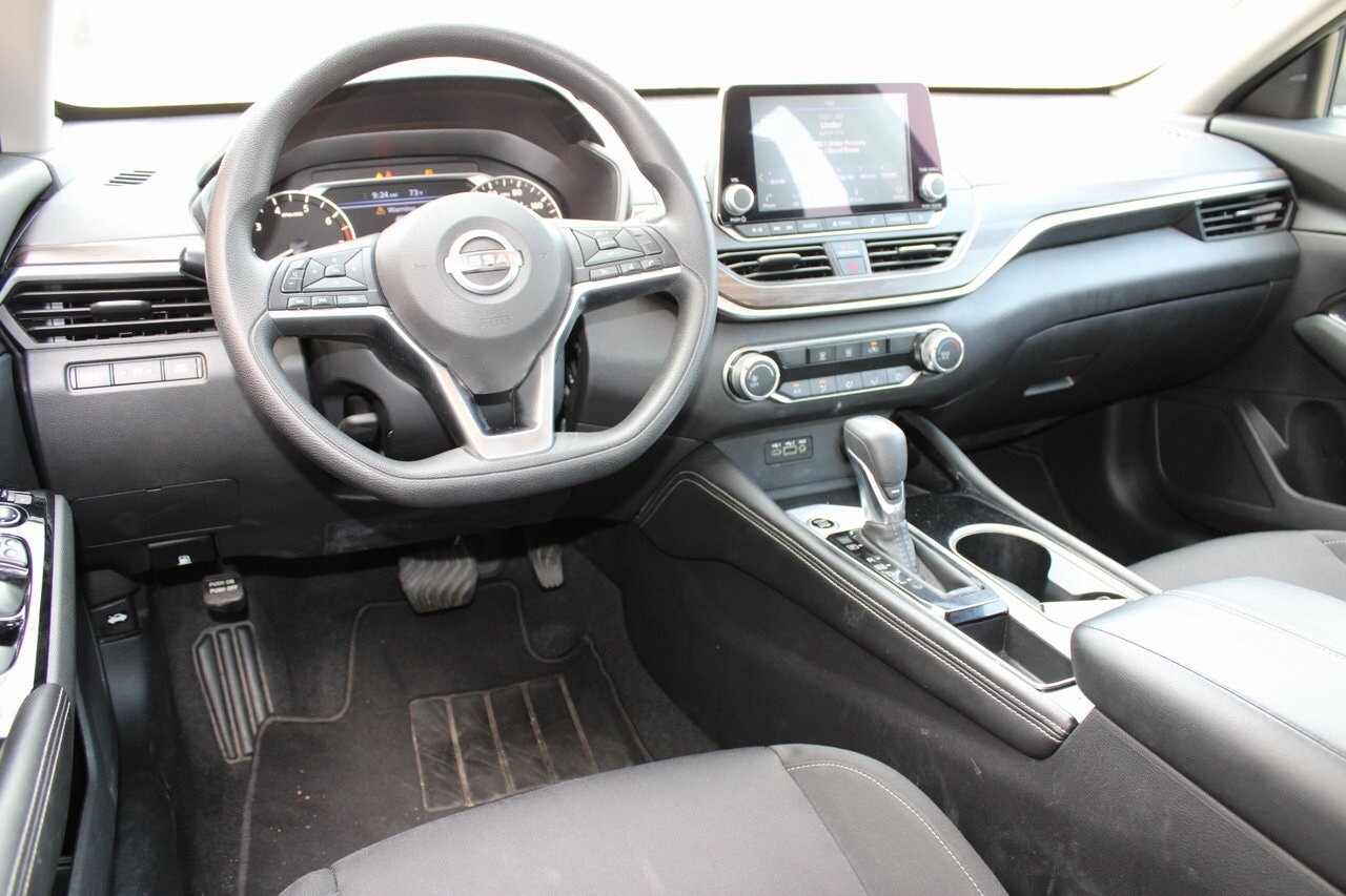 2023 Nissan Altima 2.5 SV photo 4