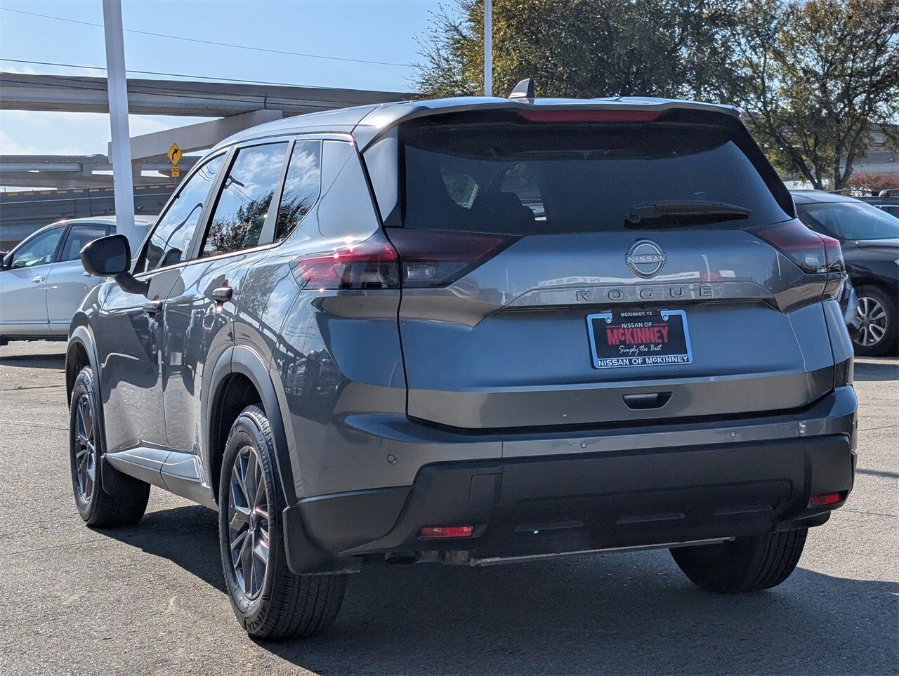 2025 Nissan Rogue S photo 3