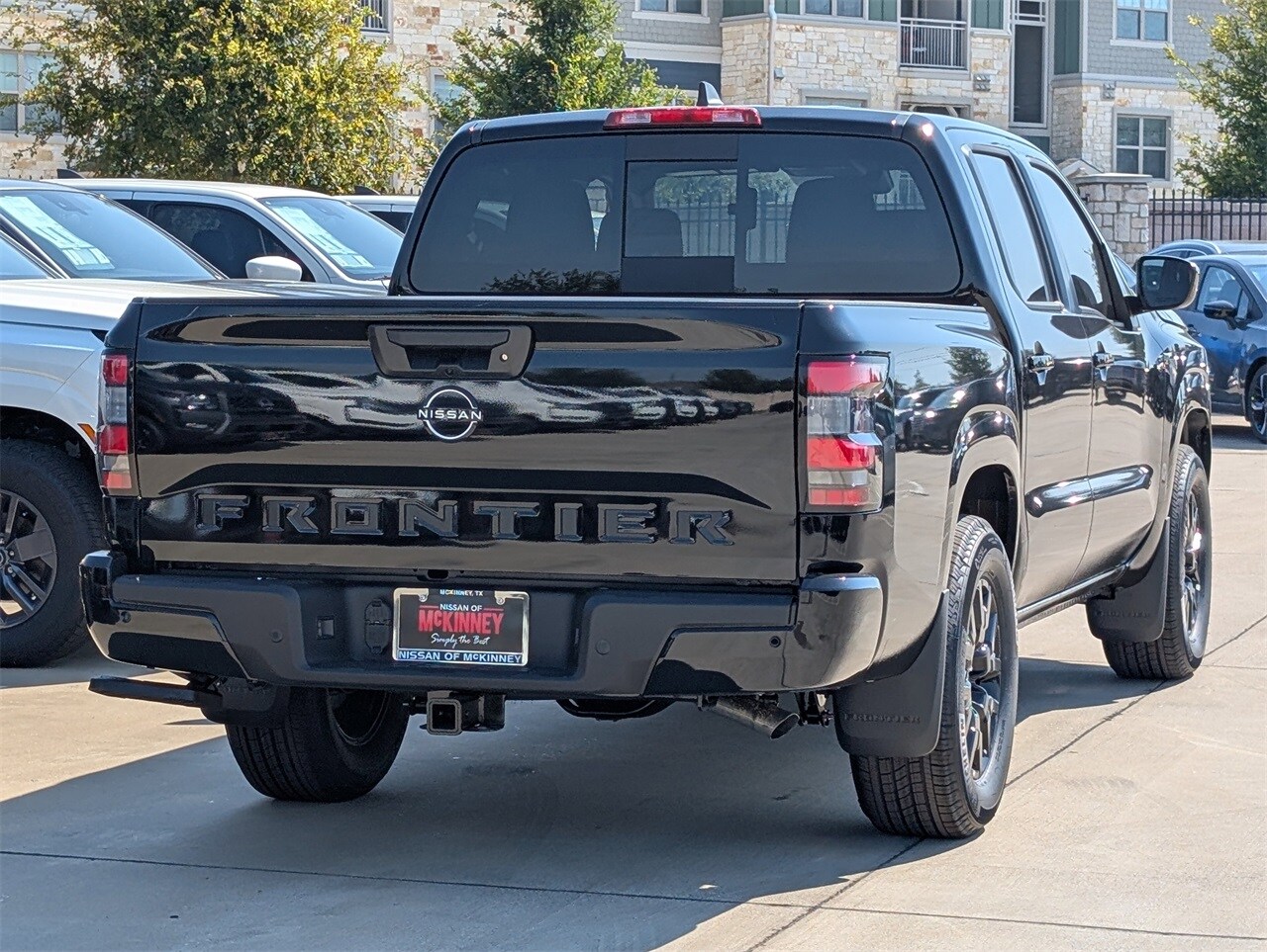 2026 Nissan Frontier photo 3