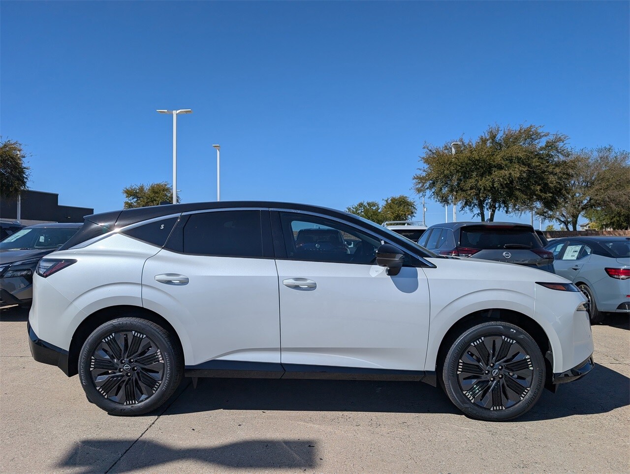 2026 Nissan Murano Platinum photo 3
