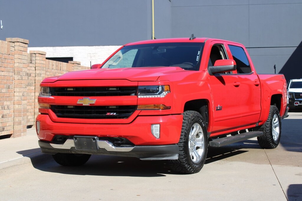 Used 2018 Chevrolet Silverado 1500 LT LT2 Truck Crew Cab