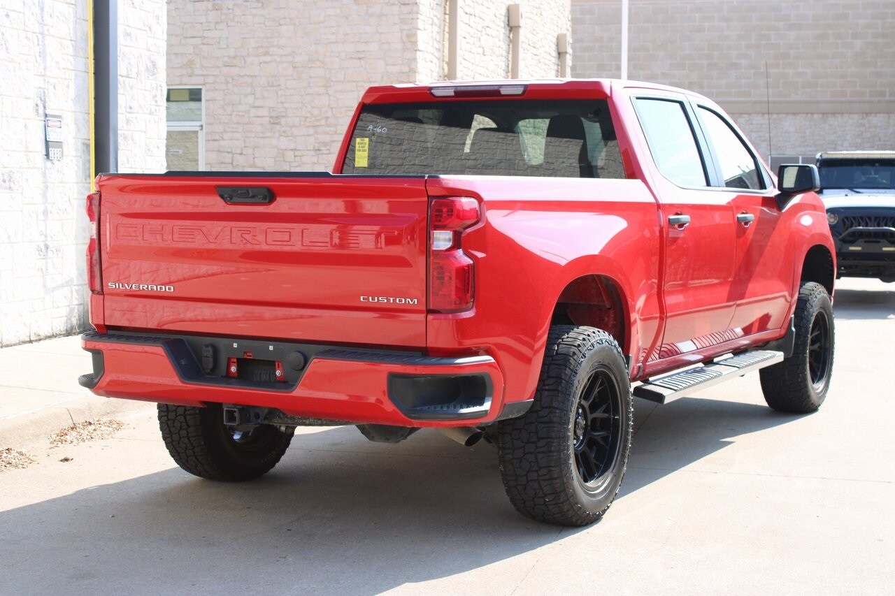 2022 Chevrolet Silverado 1500 Custom photo 3
