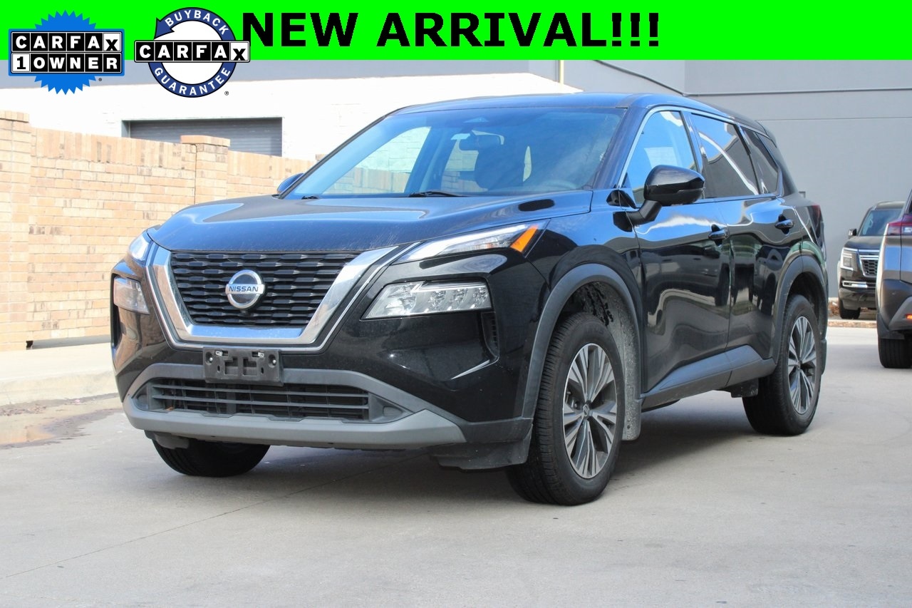 2021 Nissan Rogue SV's photo