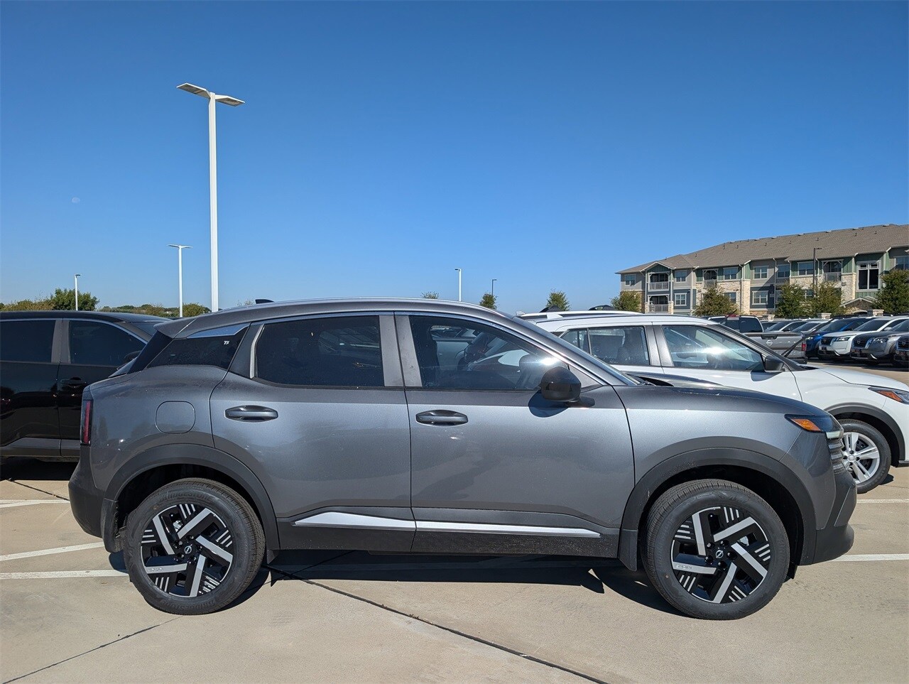 2026 Nissan Kicks SV photo 2