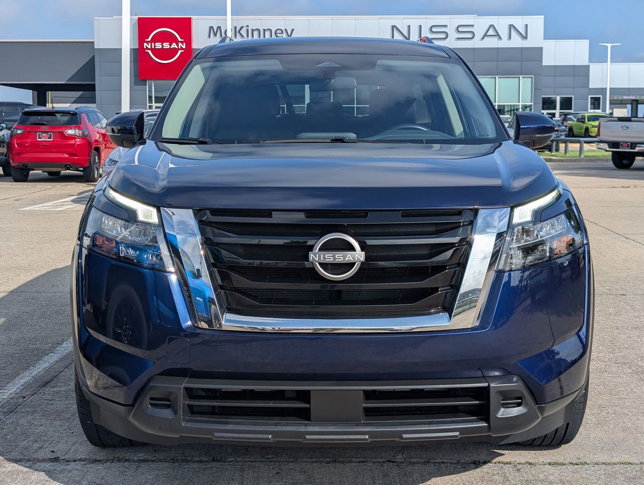 2025 Nissan Pathfinder SV - Photo 6