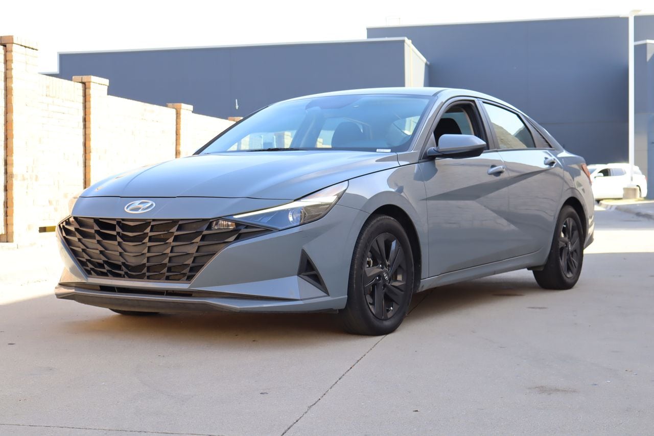 Used 2021 Hyundai Elantra SEL with VIN KMHLM4AGXMU176374 for sale in McKinney, TX