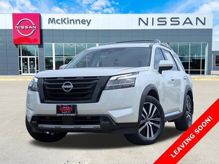2023 Nissan Pathfinder Platinum w/Nav/Blackappp/CaptainSchairsp SUV