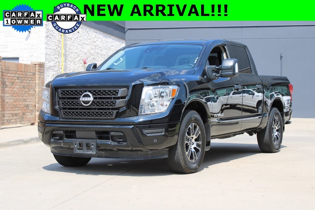 Used 2024 Nissan Titan SV w/Convp/Utilityp/Towp Truck Crew Cab