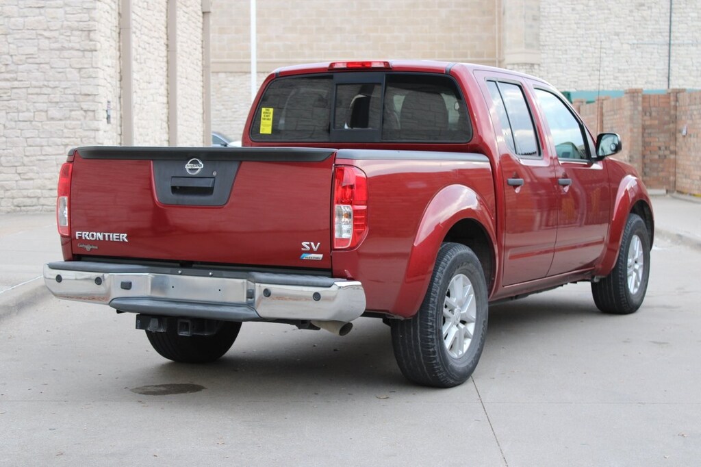 Used 2017 Nissan Frontier SV w/Valuetruckpkg/Leather Truck Crew Cab