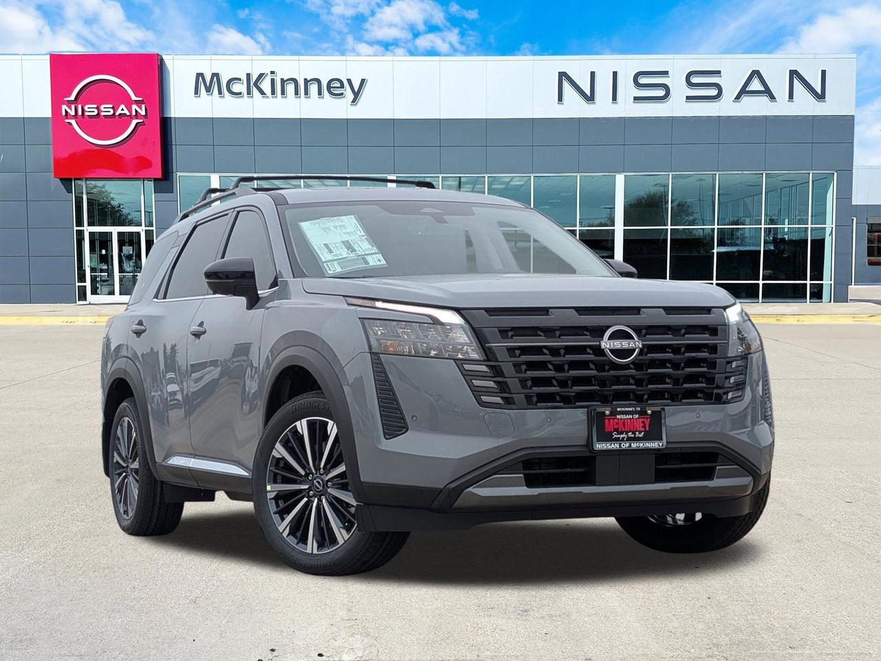 2026 Nissan Pathfinder Platinum 2WD's photo