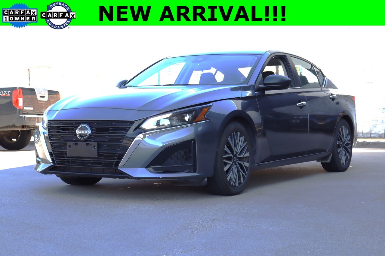 2024 Nissan Altima's photo