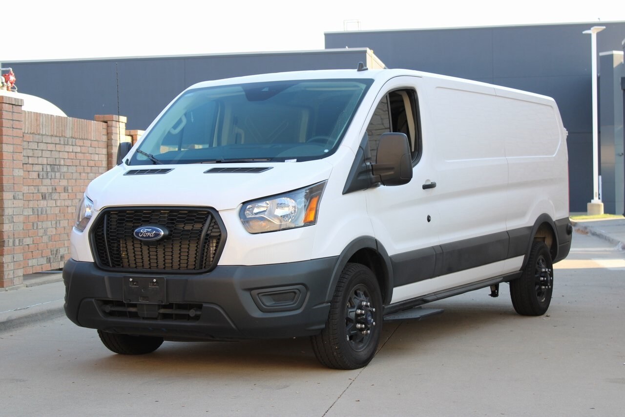 2024 Ford Transit photo 2