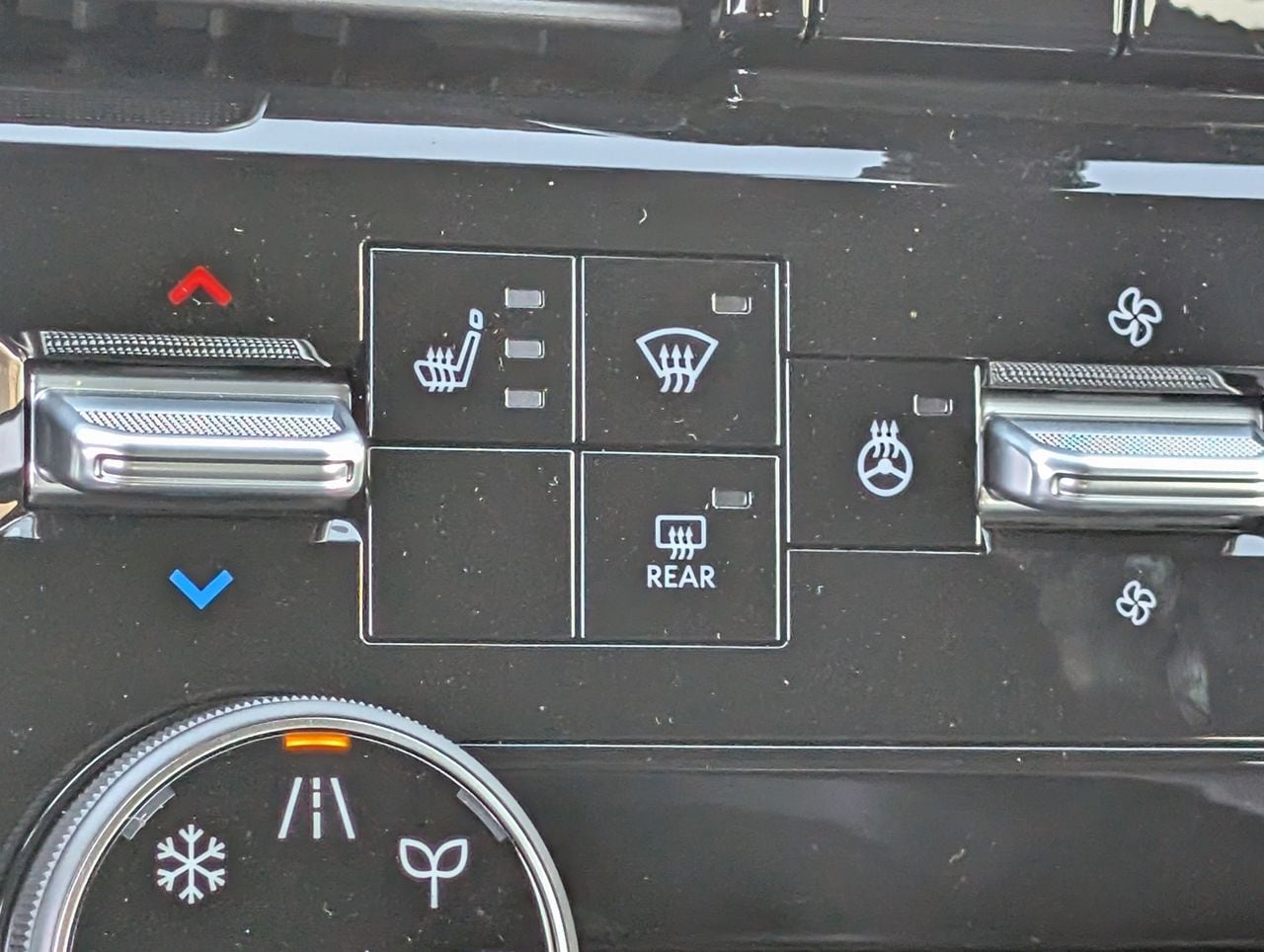 2026 Nissan Armada SL - Photo 13