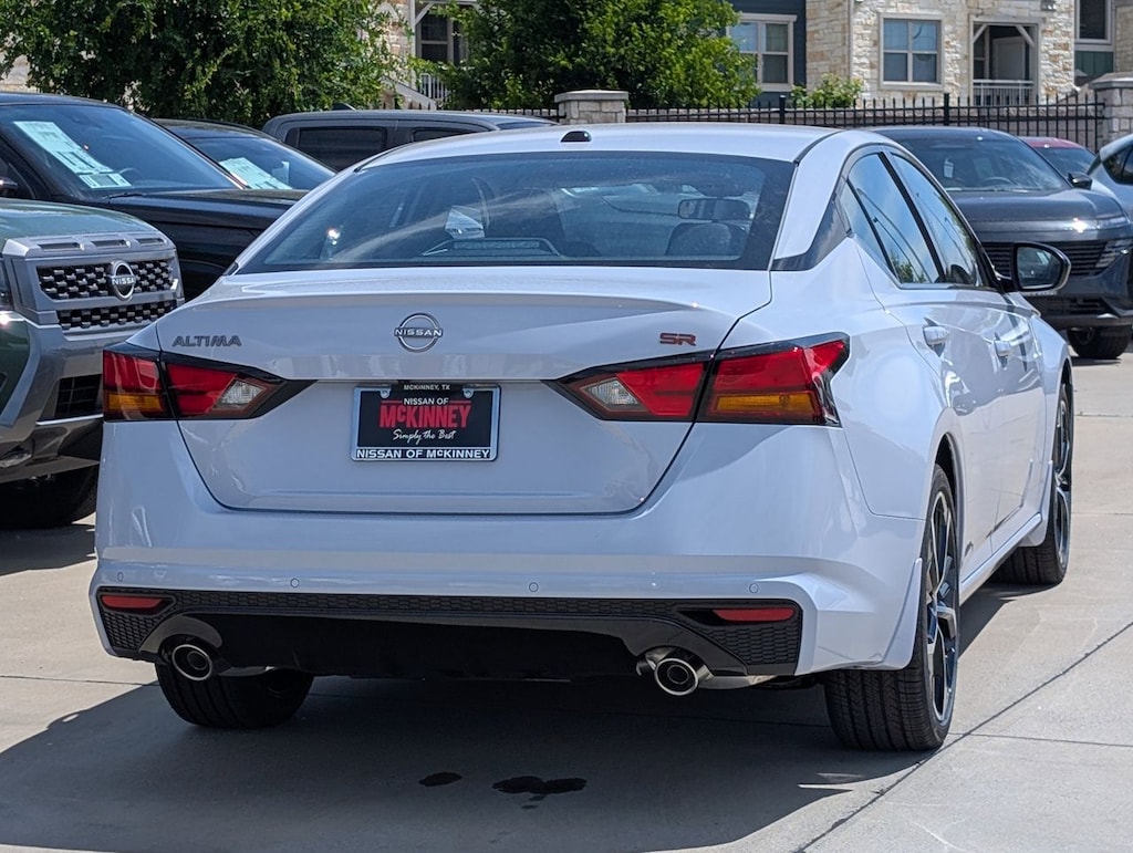 New 2026 Nissan Altima SR Sedan