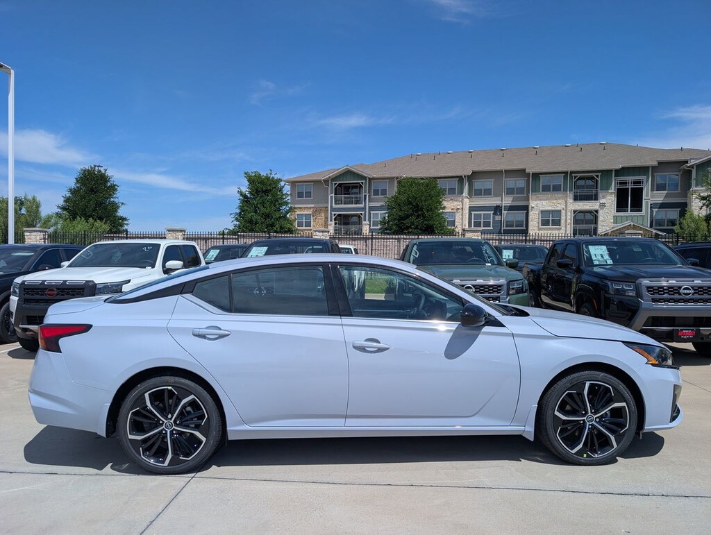 New 2026 Nissan Altima SR Sedan