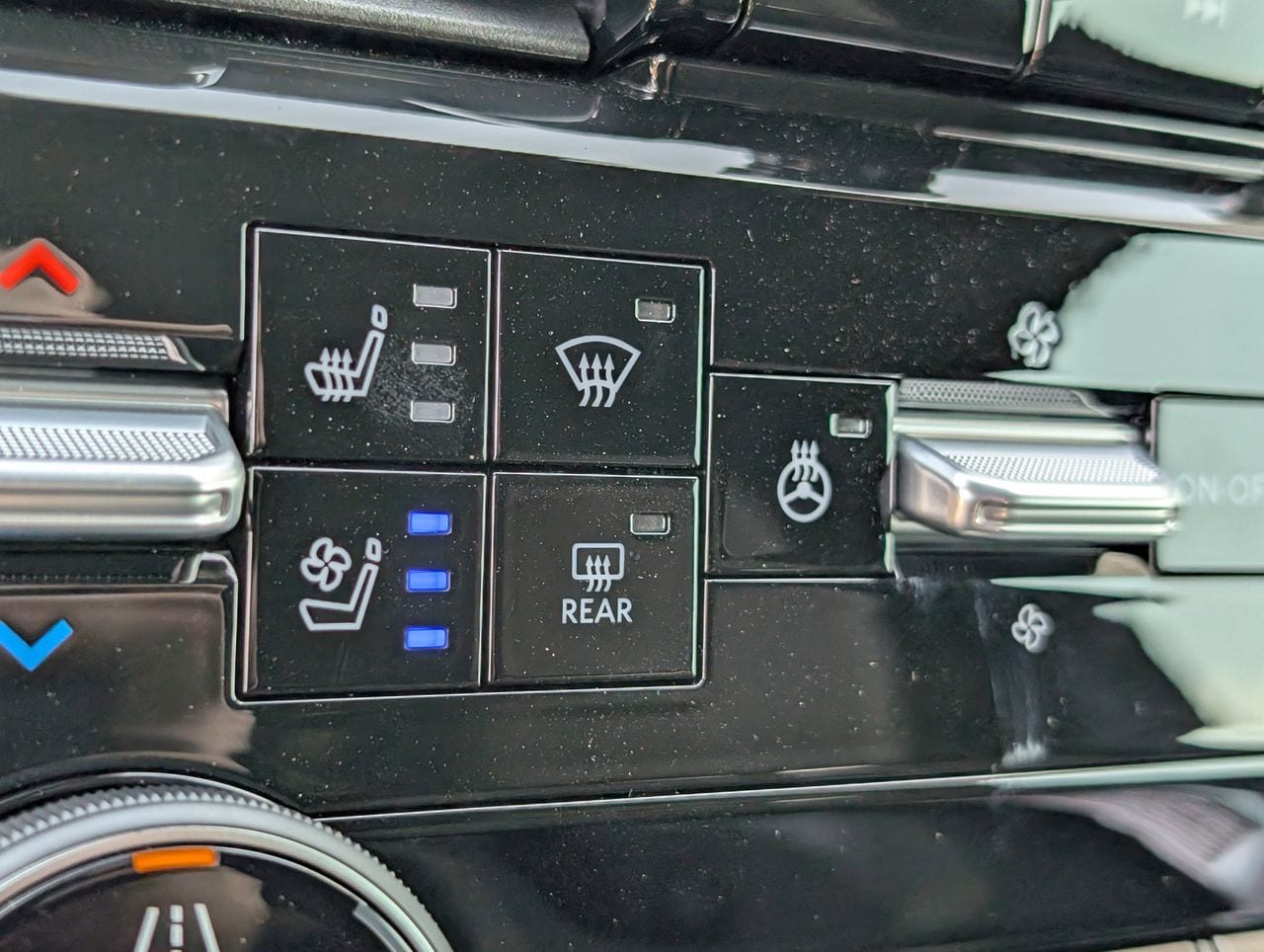 2026 Nissan Armada Platinum - Photo 14