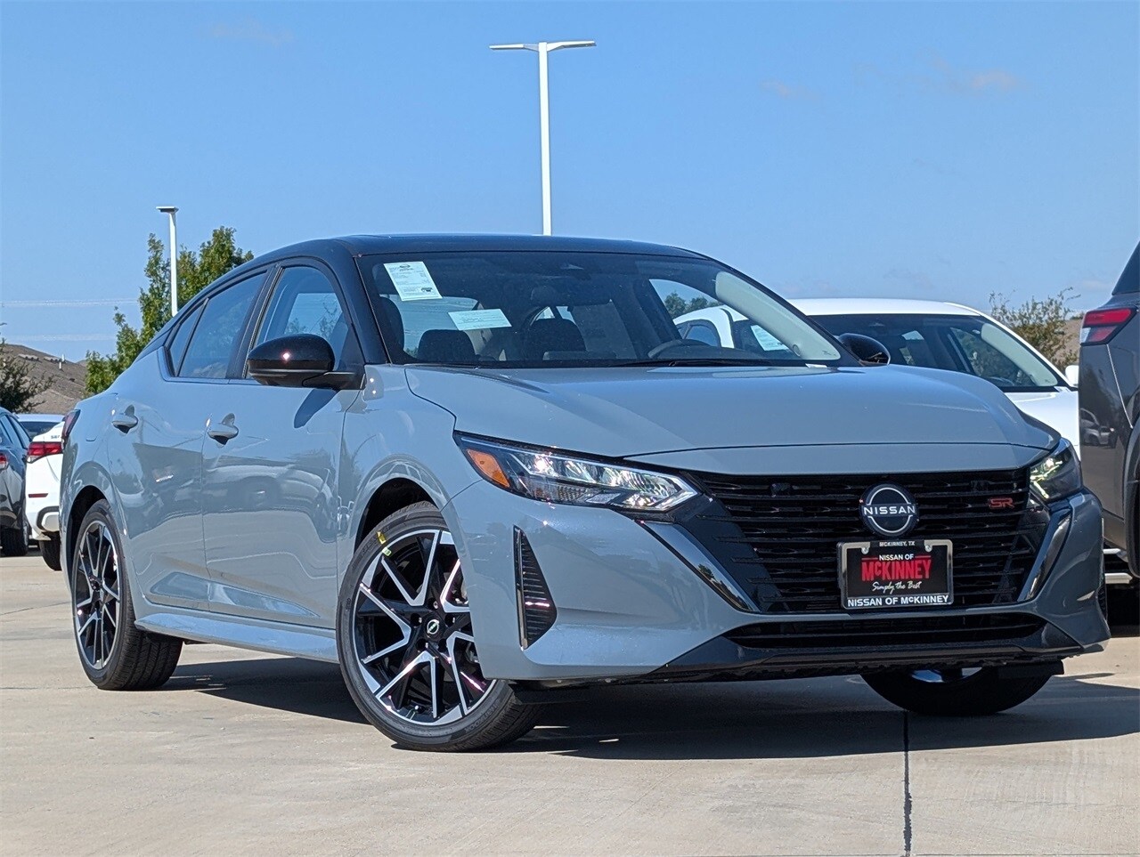 2025 Nissan Sentra SR photo 2