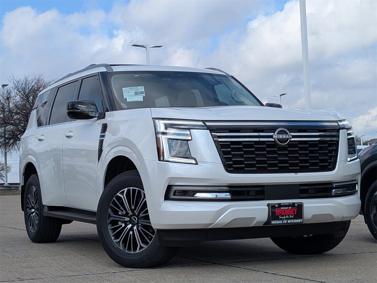 2026 Nissan Armada Platinum's photo