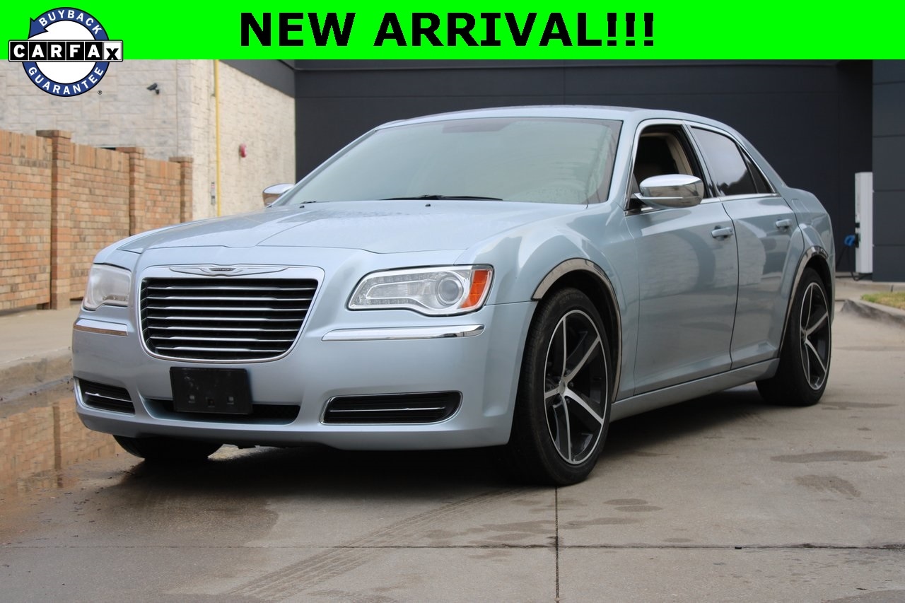 2013 Chrysler 300 Base's photo