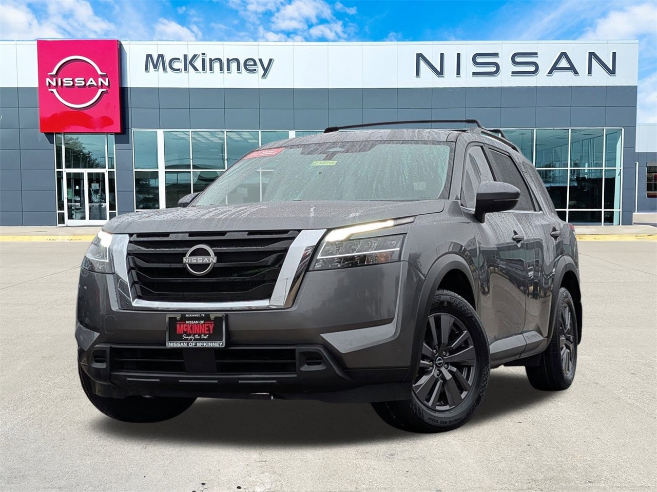 2022 Nissan Pathfinder SV's photo